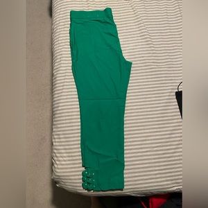 Roz and Ali Pull-On Ankle Pant